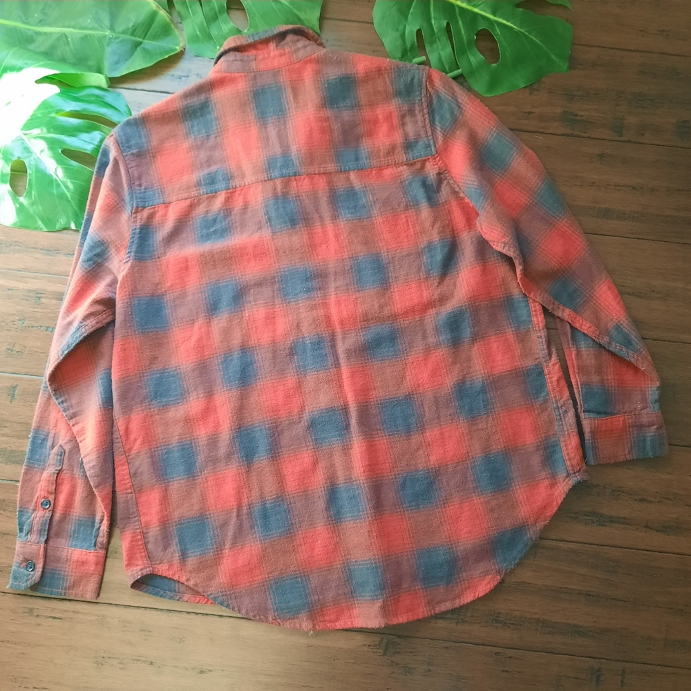 Universal Thread Flannel - Picture 9 of 10